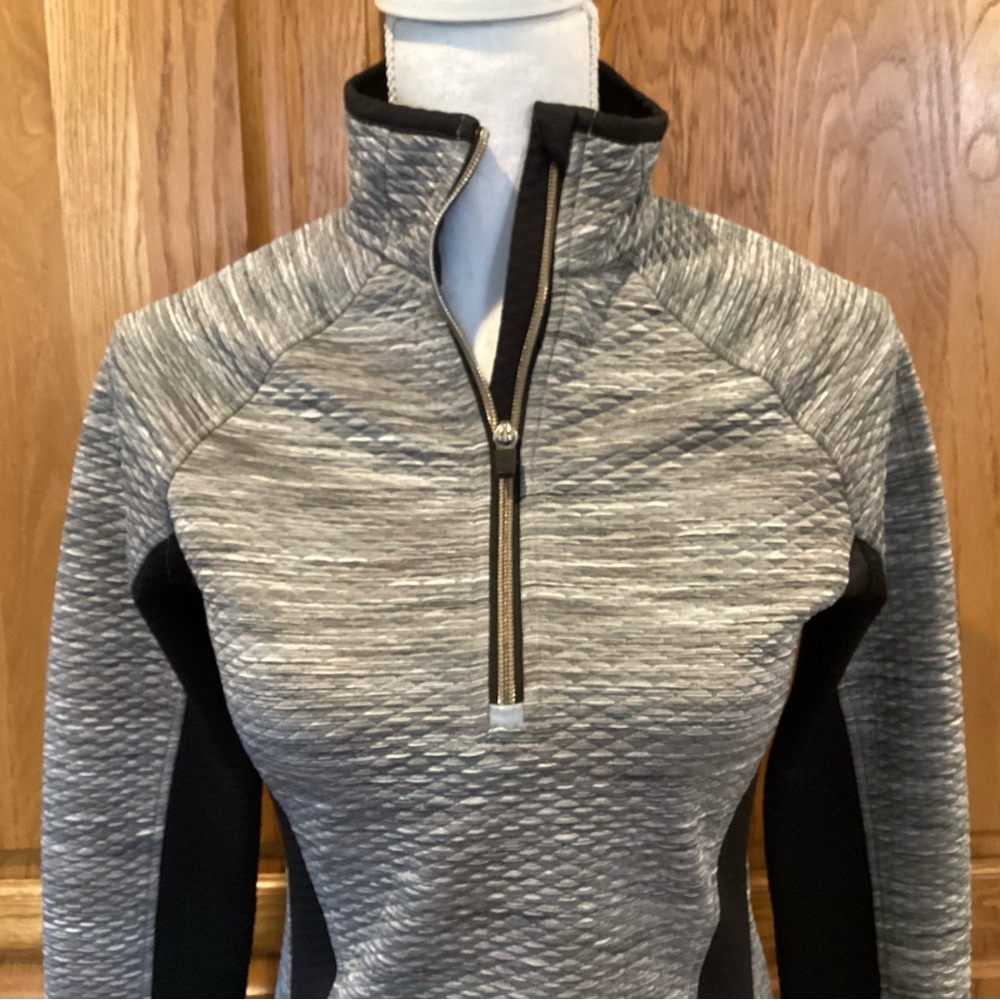 Athleta Snowscape  Gray and Black Women's Jacket - Picture 4 of 9